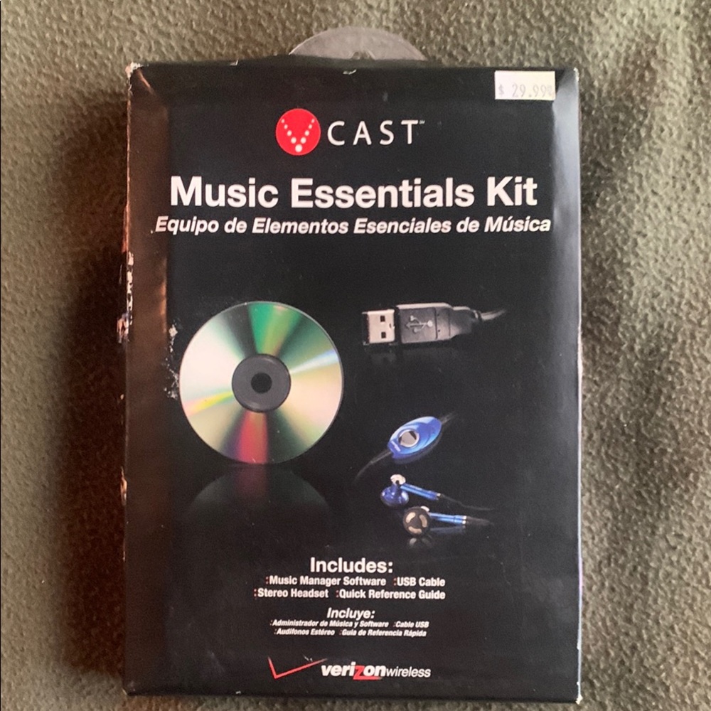 NIP Verizon Cast Music Essentials Kit.
